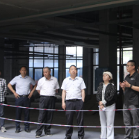 湖南省国资委党委副书记、副主任杨晓喻带队考察龙山项目