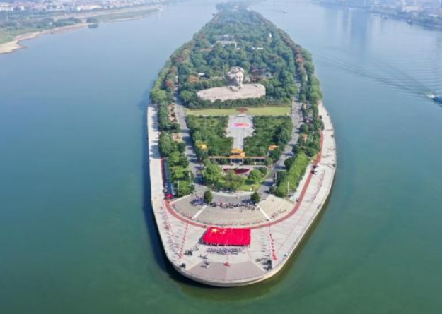 在更高层次吸引“湘商回归”