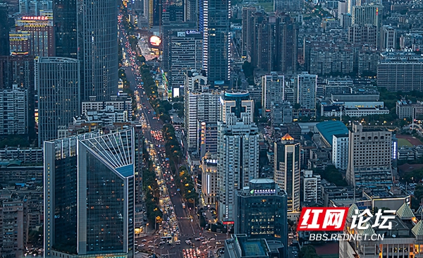 摄影 刘小美.jpeg 摄影 刘小美.jpeg