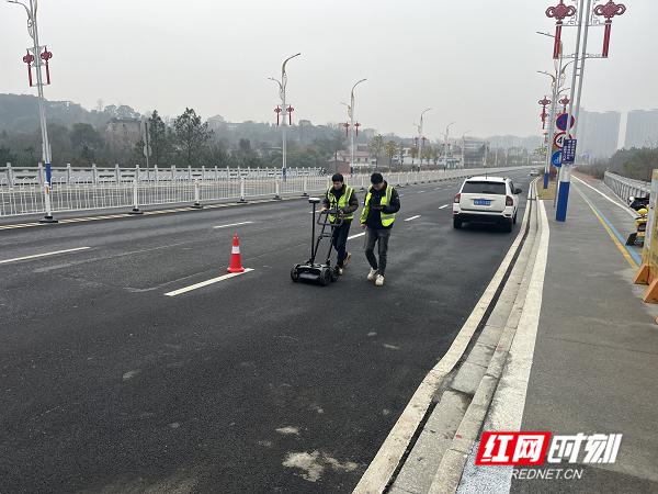 三维探地雷达检测道路内部缺陷.png