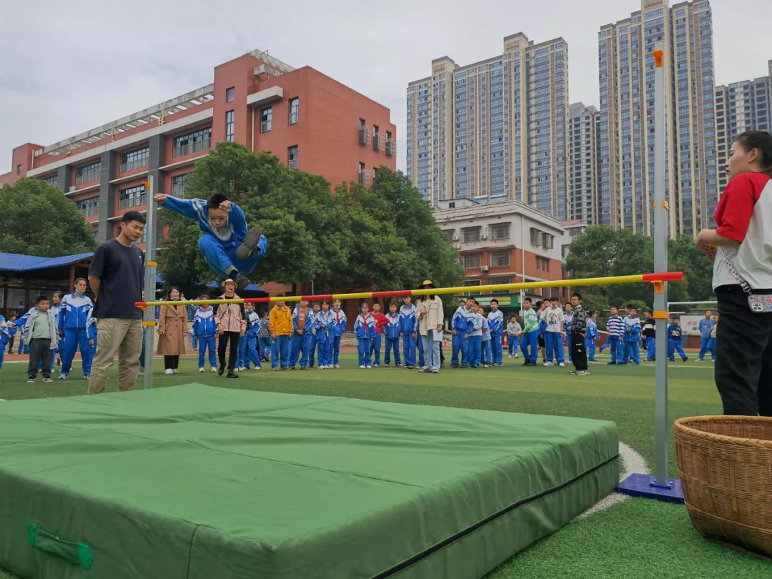 九华吉利小学图片