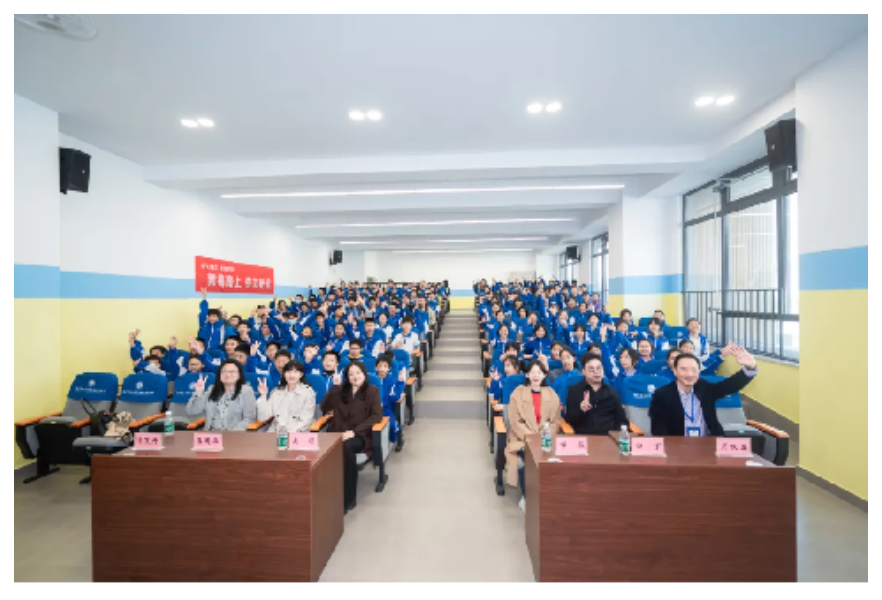 “禁毒路上 侨力护航”第四站走进湖南师大附中桐梓实验中学