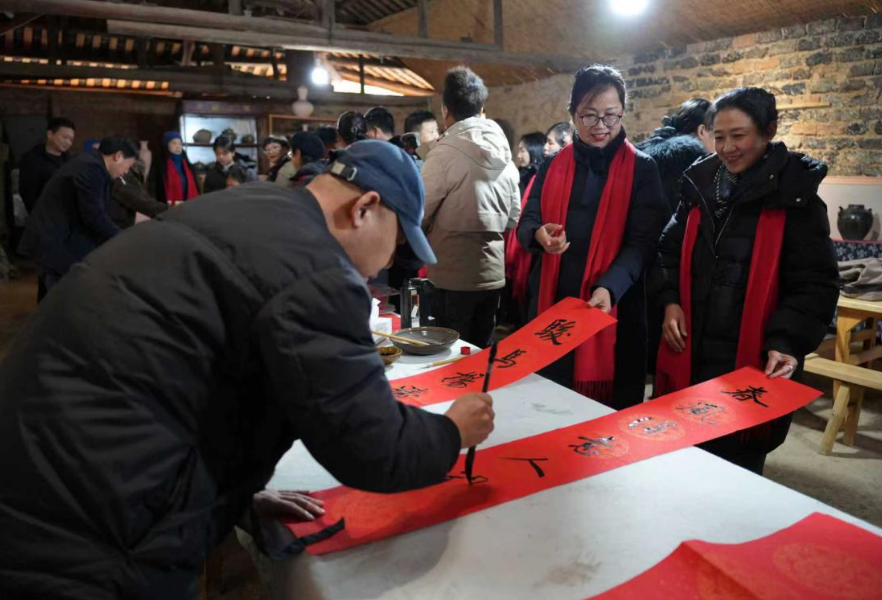 辰溪县侨联主办“非遗传文脉 年俗暖侨心”活动