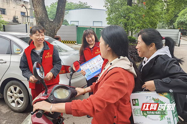 9b815cc95d4cd79c8b4bb4be005a4fb6副本.jpg