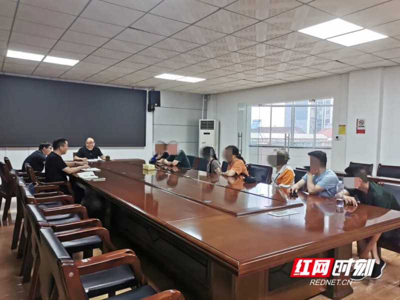示范判决作出后向当事人代表宣传类案判决效力.jpg 示范判决作出后向当事人代表宣传类案判决效力.jpg
