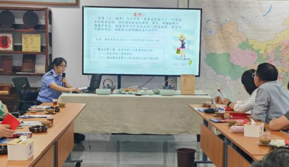 茗企扬茶韵 法典铸企魂——安化县司法局开展“民法典进企业”活动1.png