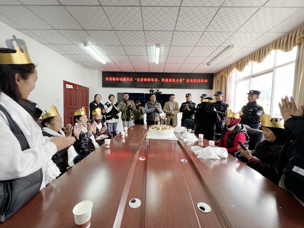 图为活动现场_副本.jpg