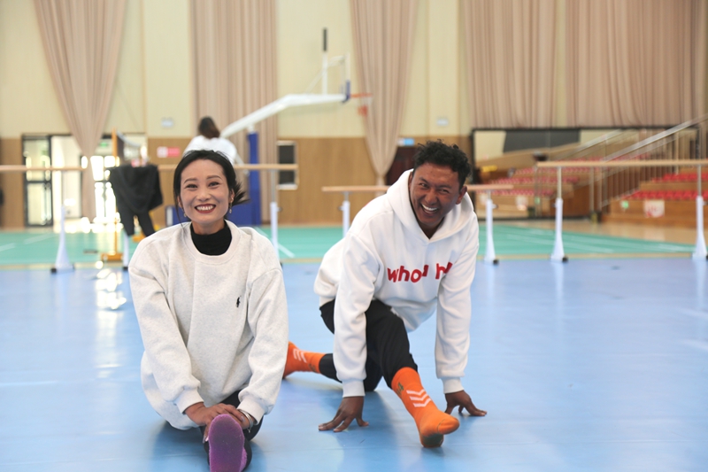 艺术团6_副本.jpg 艺术团6_副本.jpg