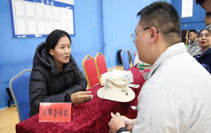 加查县总工会开展五送活动 (2).png