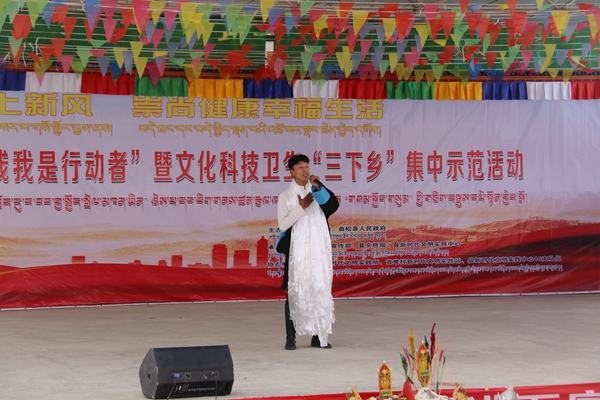 文艺演出相关图片 (1)_副本.jpg