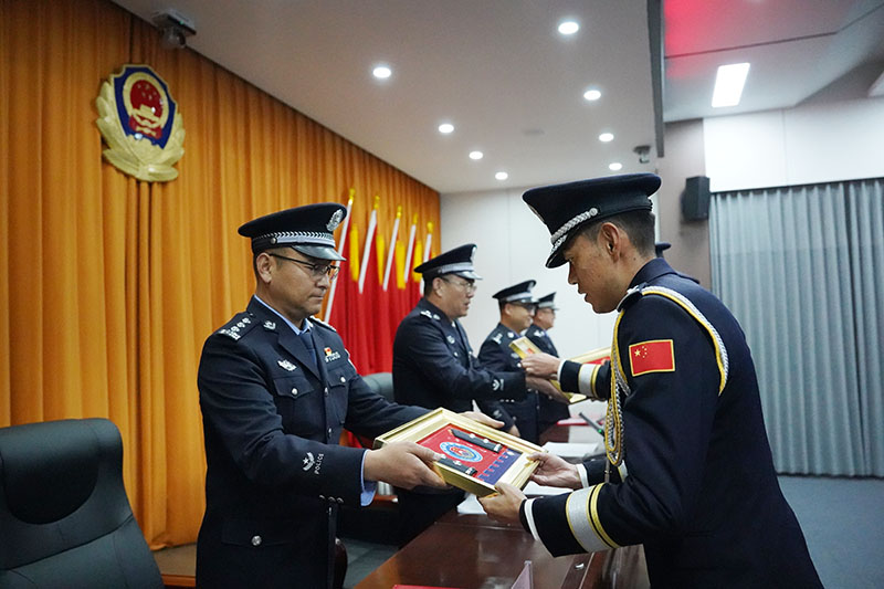 图为授衔仪式 (2).JPG