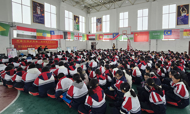 图为禁毒普法进校园活动 (2).jpg 图为禁毒普法进校园活动 (2).jpg