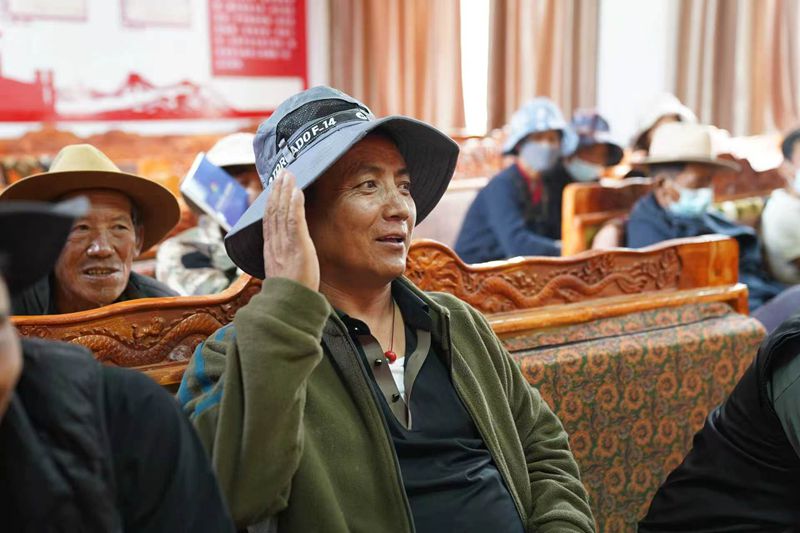 全民数字素养与技能提升巡讲活动在琼结县开展_副本.jpg 全民数字素养与技能提升巡讲活动在琼结县开展_副本.jpg