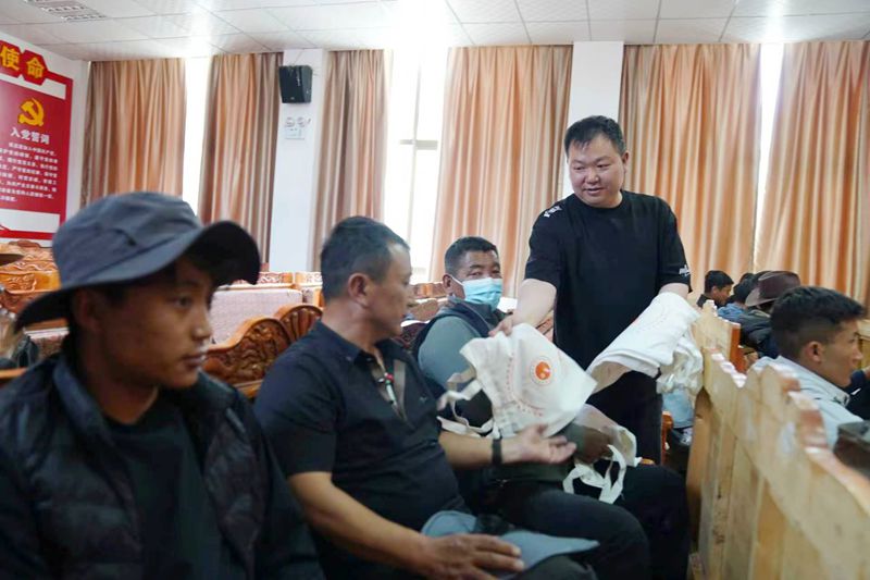 全民数字素养与技能提升巡讲活动在琼结县开展 (3)_副本.jpg 全民数字素养与技能提升巡讲活动在琼结县开展 (3)_副本.jpg