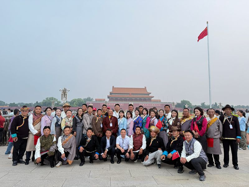 深学先进经验 铸牢共同体意识 赋能民族交往交融3_副本.jpg 深学先进经验 铸牢共同体意识 赋能民族交往交融3_副本.jpg