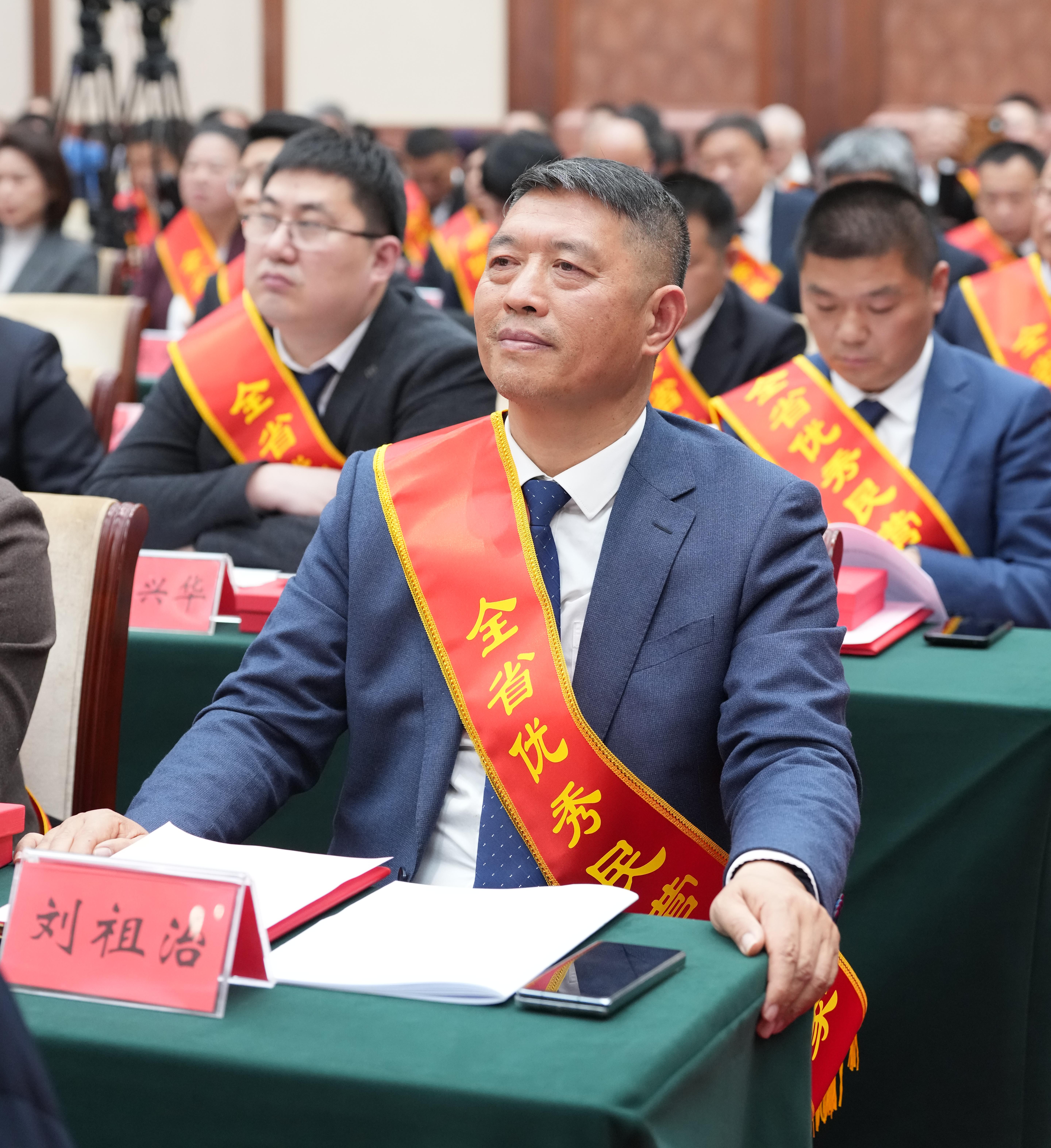 4CD4C51F3D92E998F51C07D6598D4FE9.jpg 4CD4C51F3D92E998F51C07D6598D4FE9.jpg