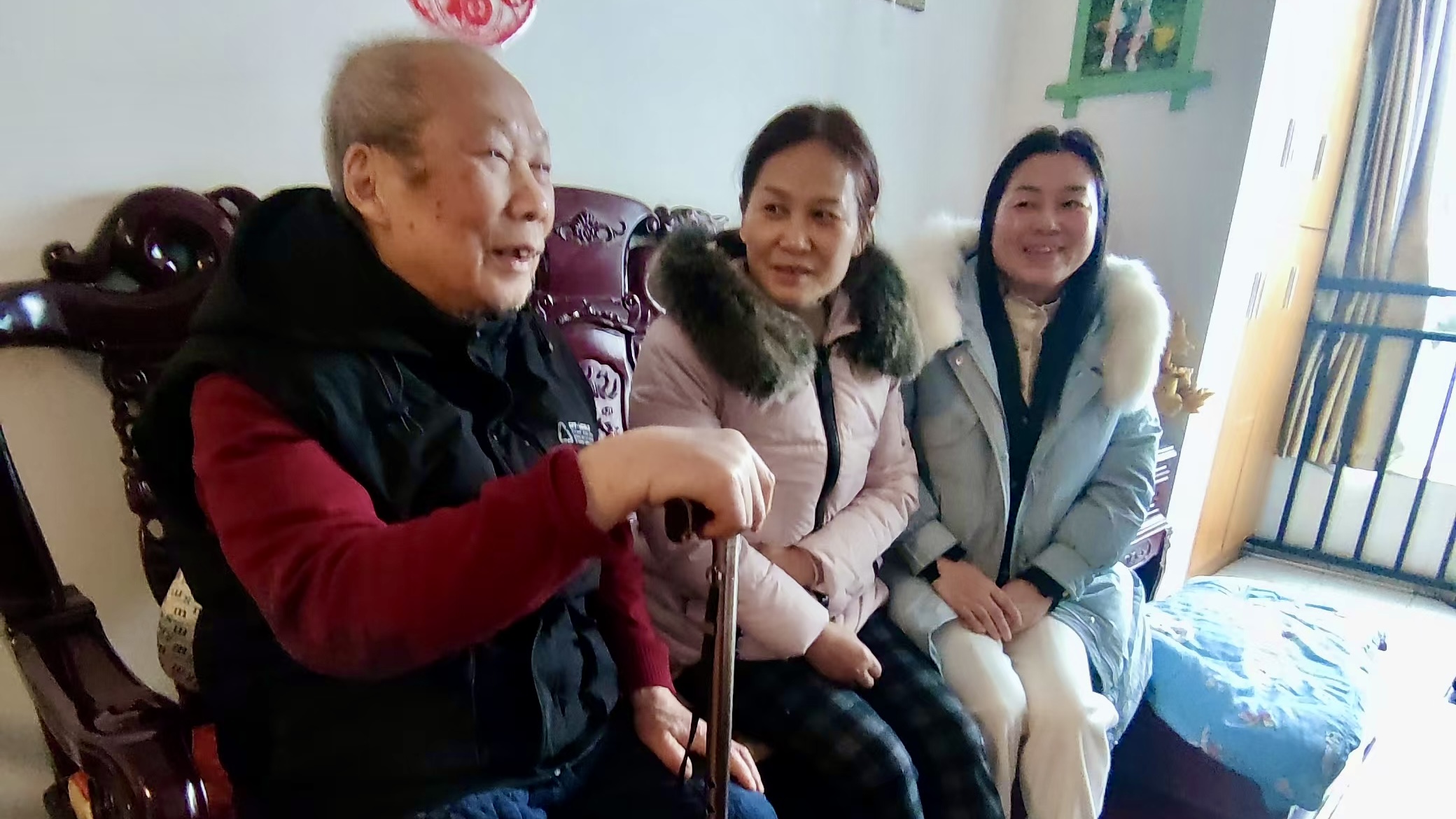 合影.jpg