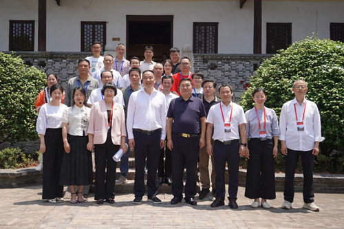 微信图片_20240526175235_副本.jpg