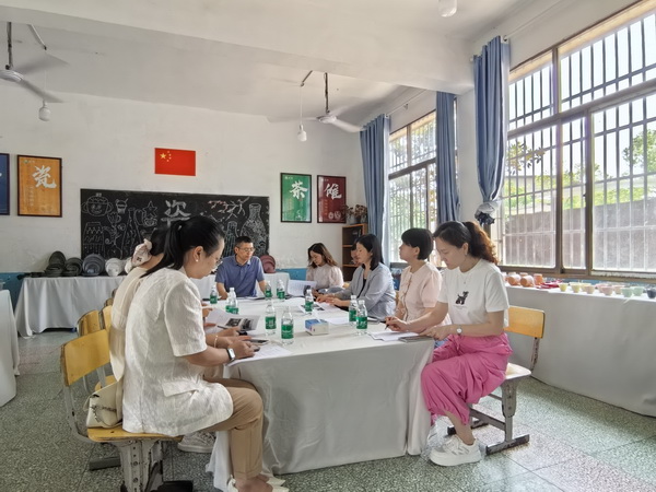 民革醴陵市委会开展“开展校家社协同育人”课题调研.jpg 民革醴陵市委会开展“开展校家社协同育人”课题调研.jpg
