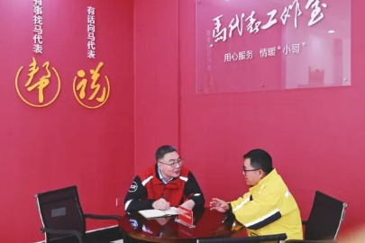 新时代新雷锋！雨花有位“马代表”，专为新就业群体代言