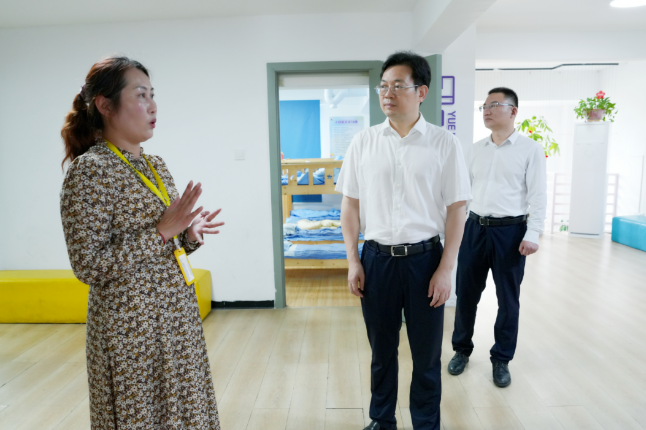 黄军其带队督导检查安全生产工作