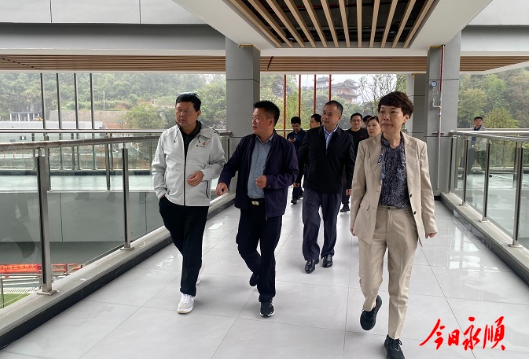 张希慧一行来塔卧镇调研乡村振兴工作
