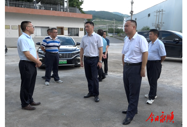 向加茂一行调研重点项目建设