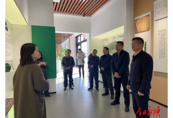 泸溪县考察团来永顺考察学习现代农业发展经验