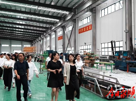 永顺县侨联二届三次全委会召开 凝聚侨力共绘发展新篇