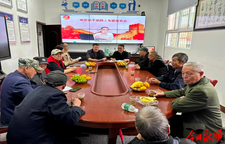 首车镇召开离退休老干部座谈会