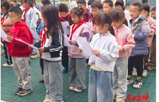 新寨九年制学校开展读书节系列活动