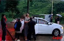 万民乡转移涉险群众筑牢安全防线
