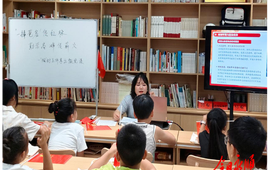 “一捧苞谷”传红脉  勤学高峰传薪火