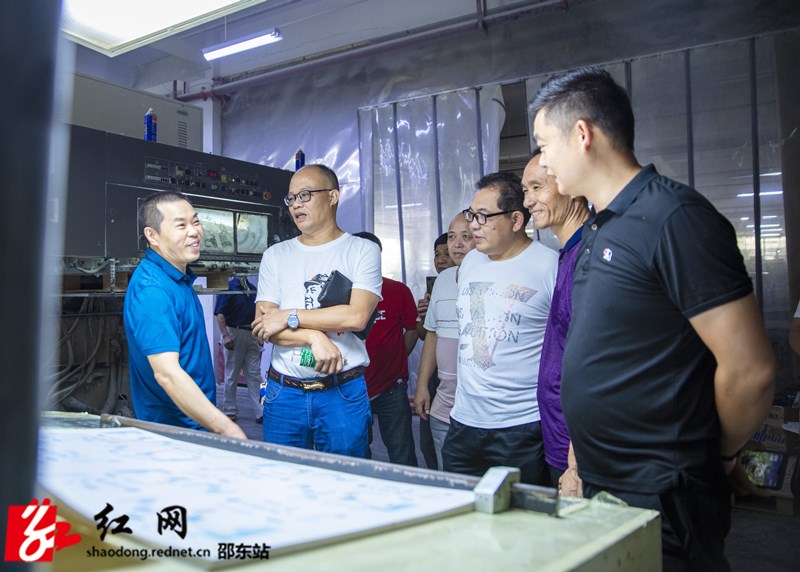 在园区企业参观（一）_副本.jpg