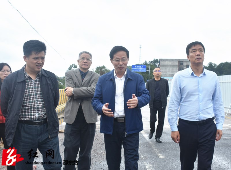 李志雄巡河_副本.jpg