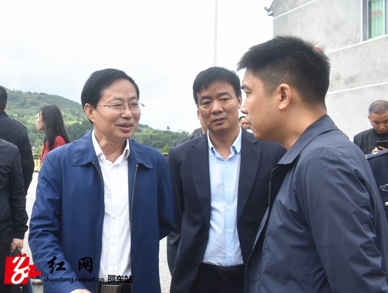 李志雄巡河3_副本.jpg