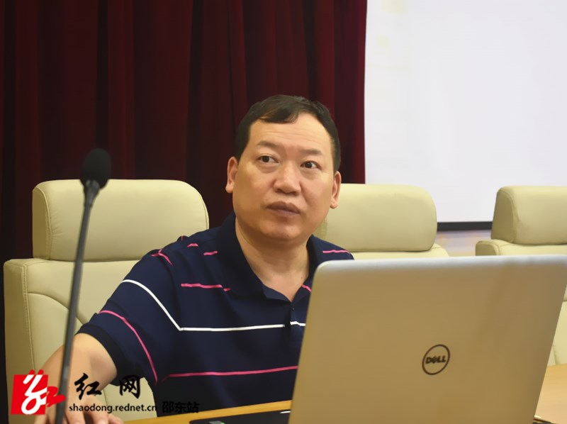 姚海波上党课_副本.jpg