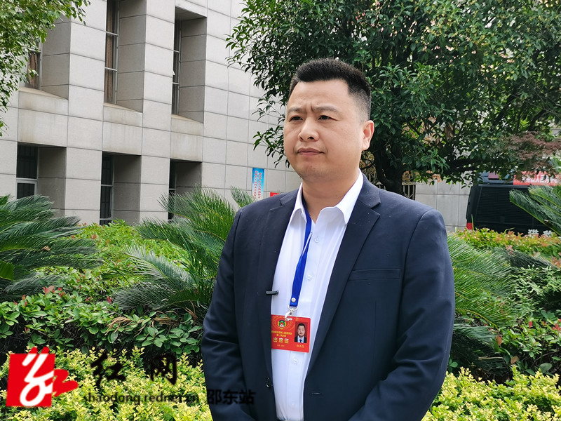 杨洪亮_副本.jpg
