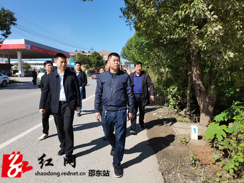 现场调研_副本.jpg