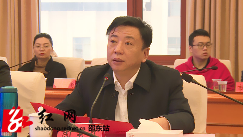 周玉凡_副本.jpg