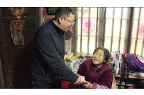 刘永格到牛马司镇走访慰问困难群众