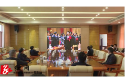 邵东市广大干部职工集中收看全省脱贫攻坚表彰大会现场直播