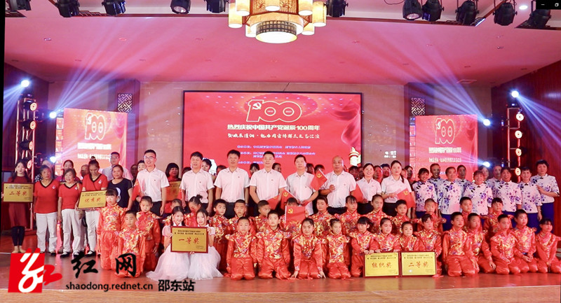 文艺演出现场_副本.jpg
