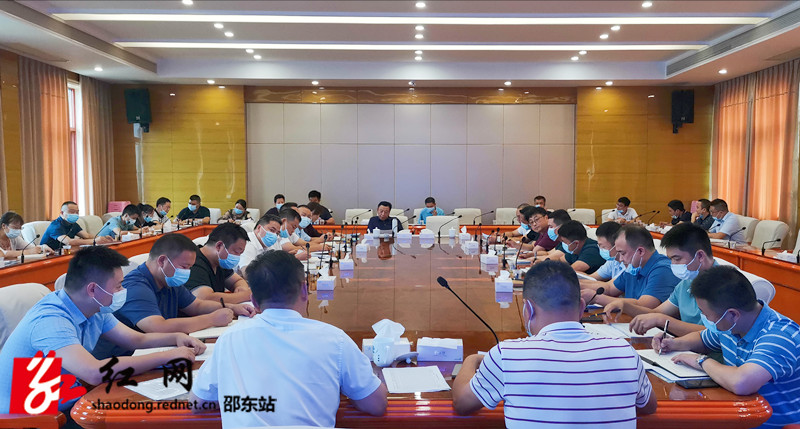 周玉凡调度疫情防控工作(图1)