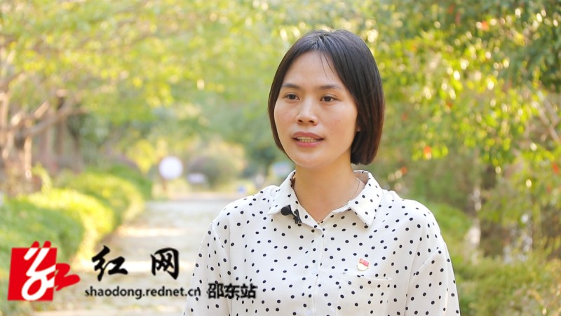 危婀玲_副本.jpg