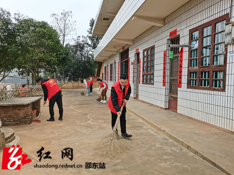 打扫庭院_副本.jpg