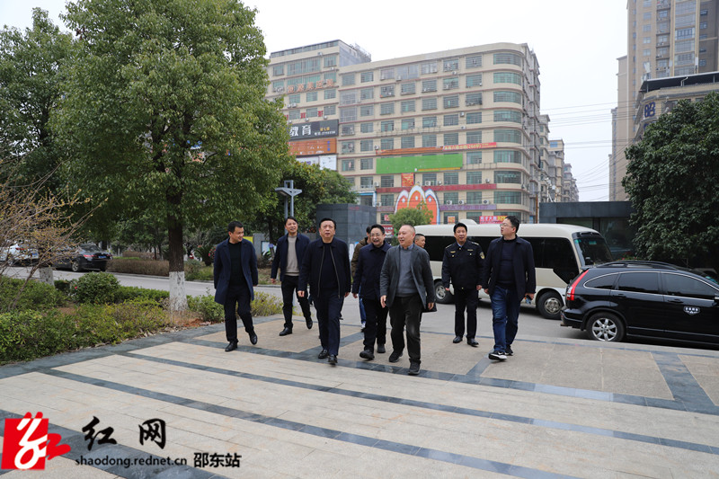 周玉凡调研“利剑护蕾”专项行动及学校食品安全工作(图1)