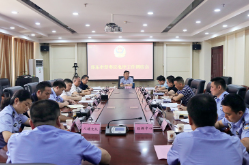 周玉凡到邵东市公安局调度禁毒、反电诈工作