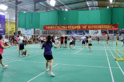 邵东市举行首届“巾帼”杯女子羽毛球邀请赛