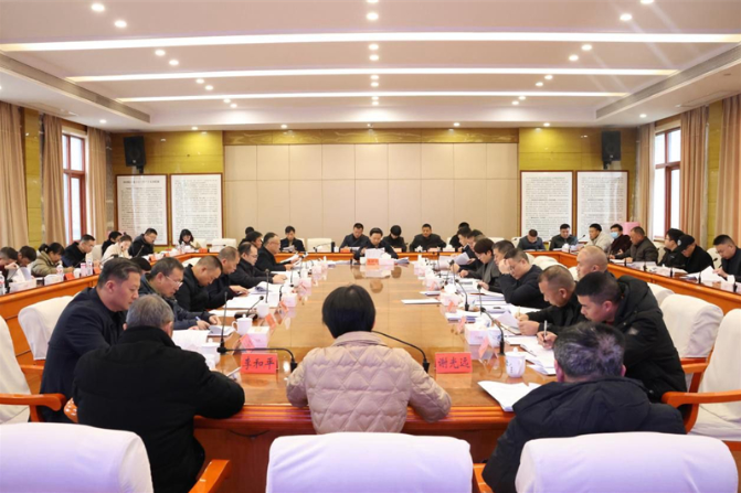 李国军主持召开2024年第33次市委常委会会议